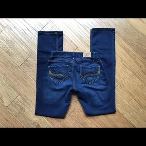 Armani Exchange Women’s Dark Rinse Jeans; SZ 0.